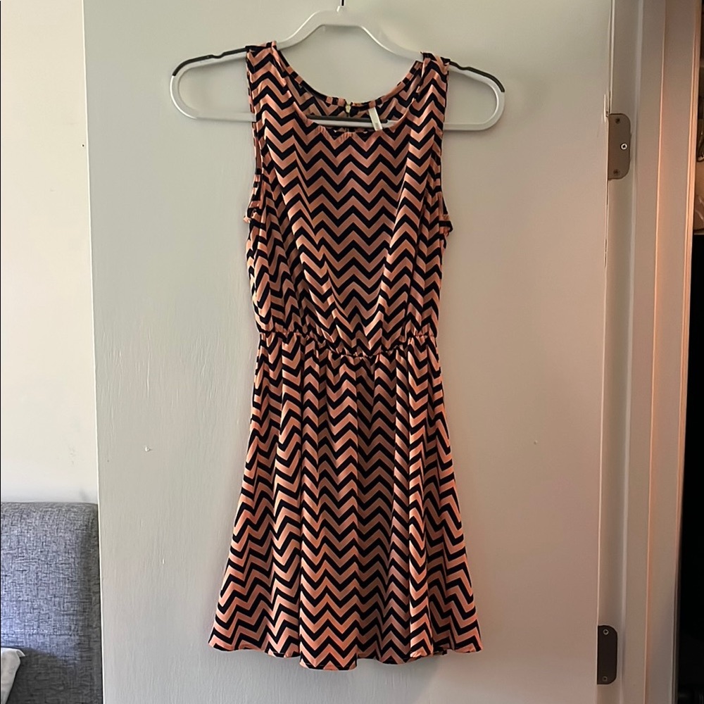 Chevron Patterned Sleeveless Dress